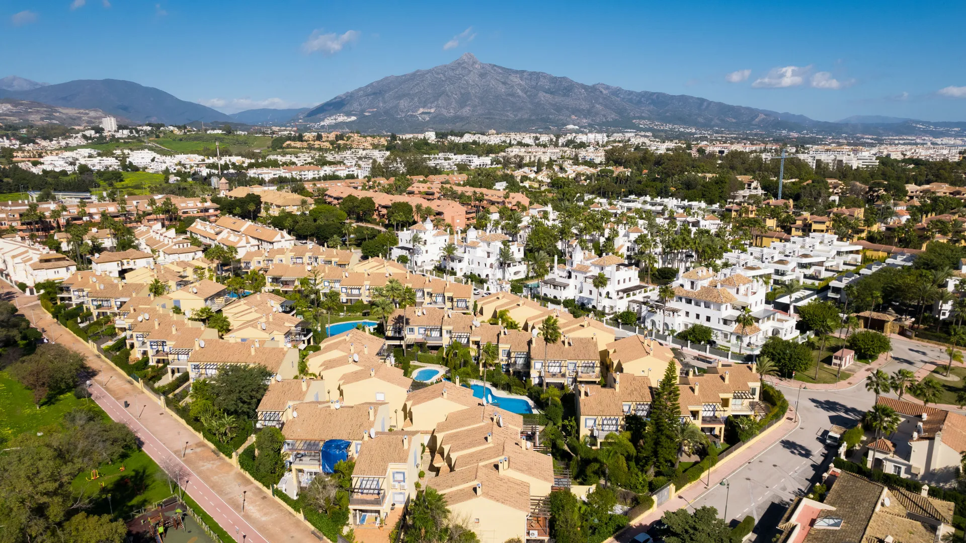 Town house in Azalea Beach for sale