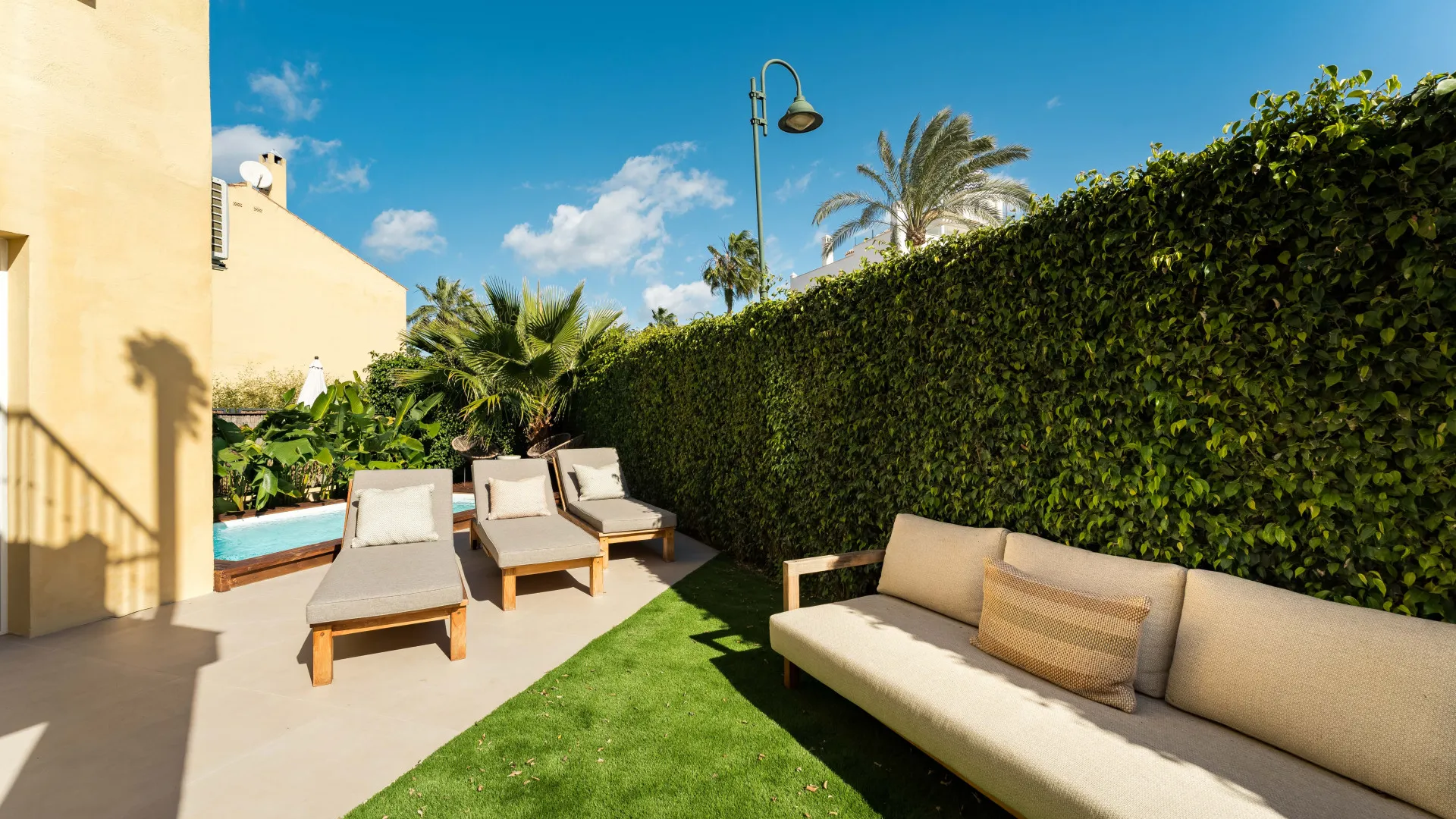 Town house in Azalea Beach for sale