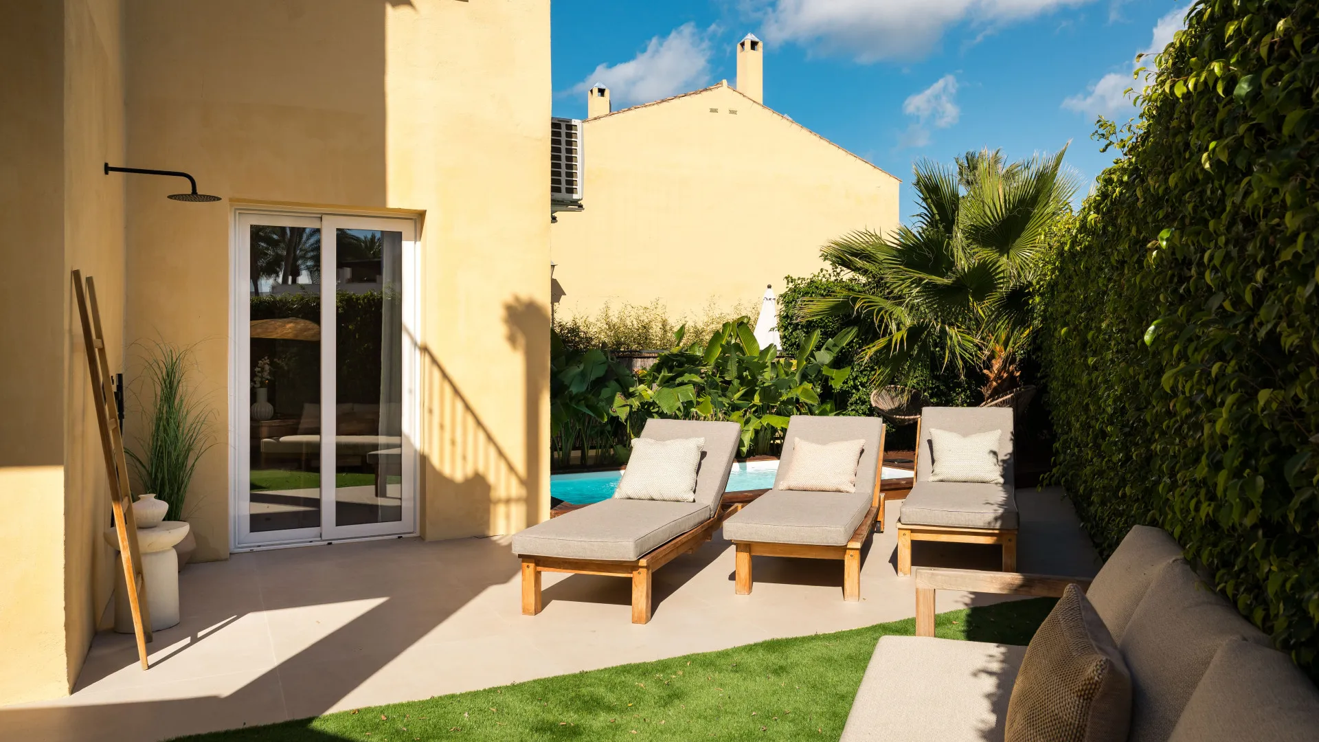 Town house in Azalea Beach for sale