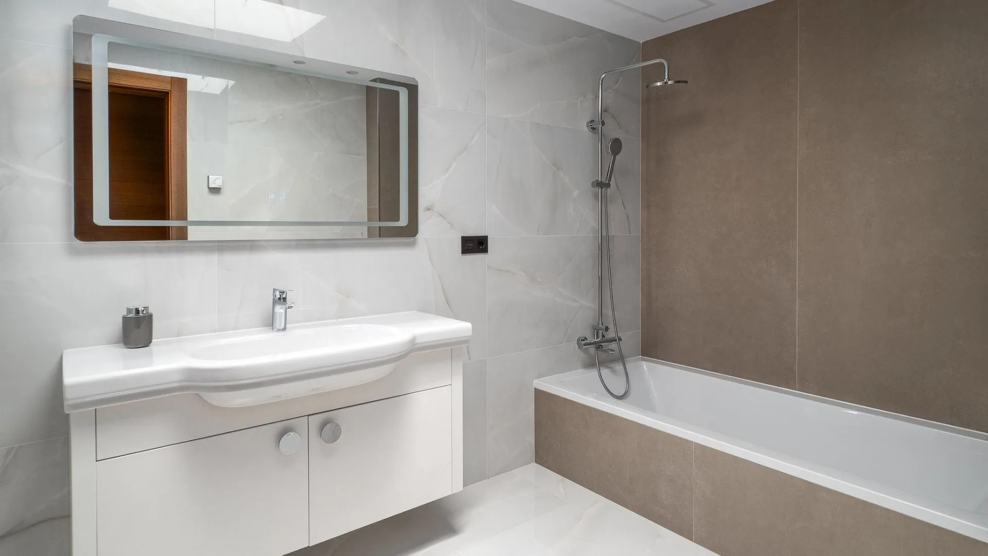 Manilva, villa a la venta de 5 dormitorios