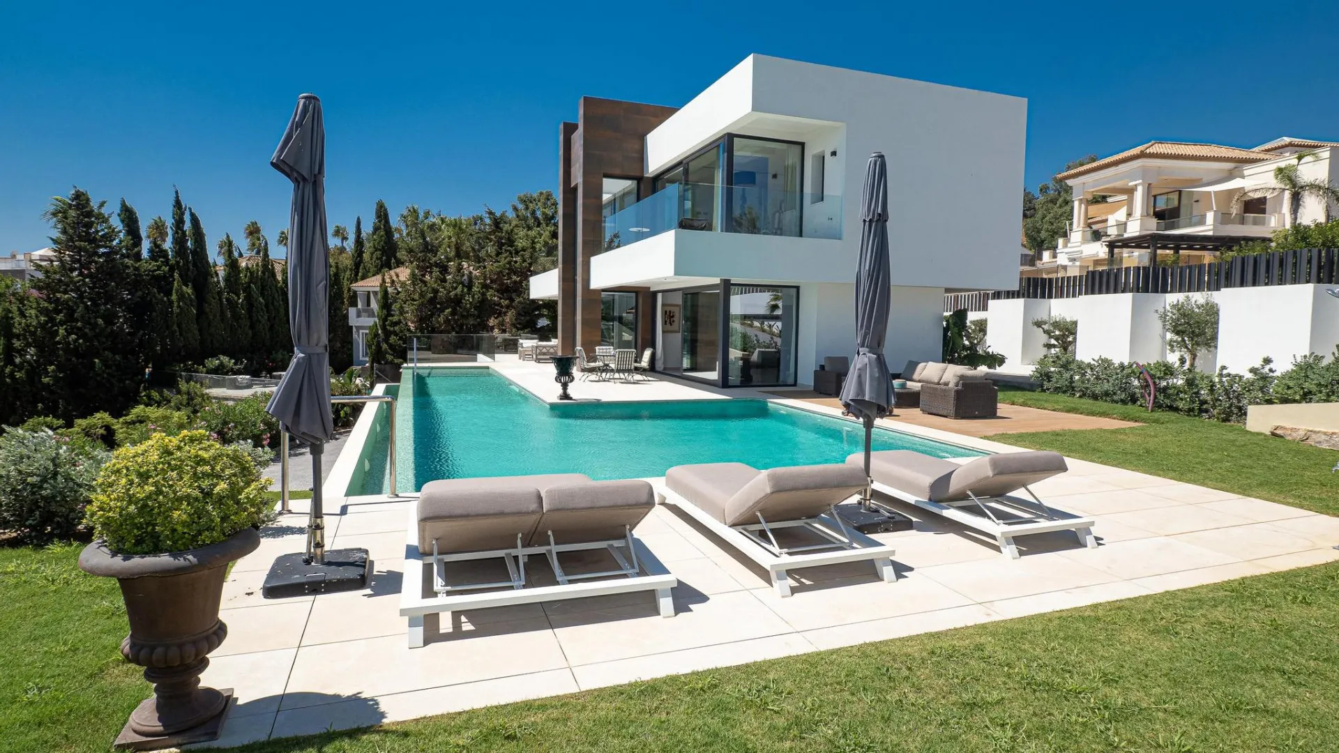 Manilva, villa a la venta de 5 dormitorios