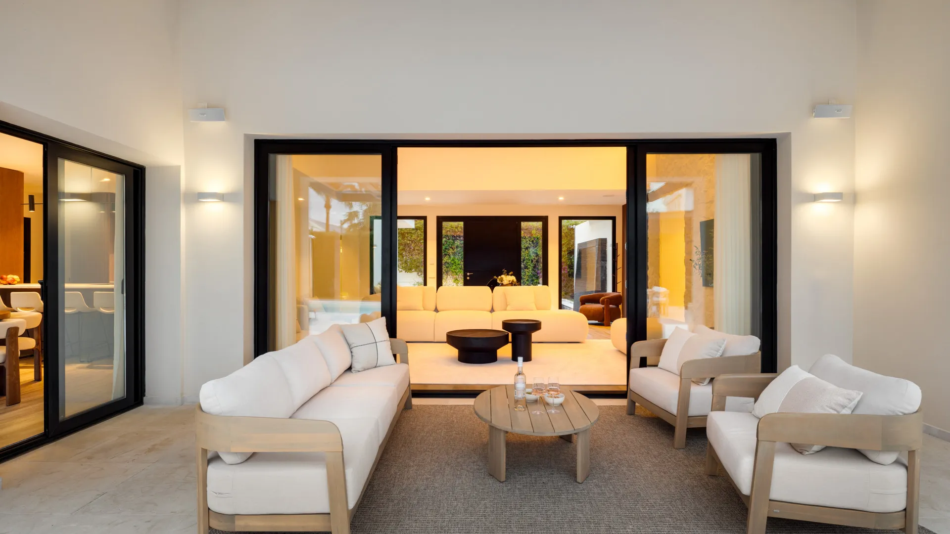 Villa with 4 bedrooms for sale in Cortijo Blanco