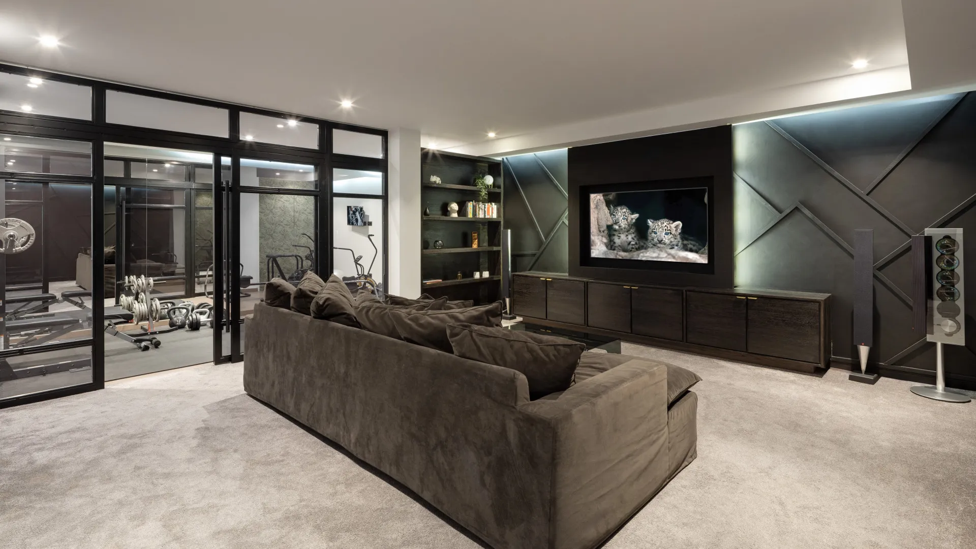 Villa de 5 dormitorios en venta en Nueva Andalucia