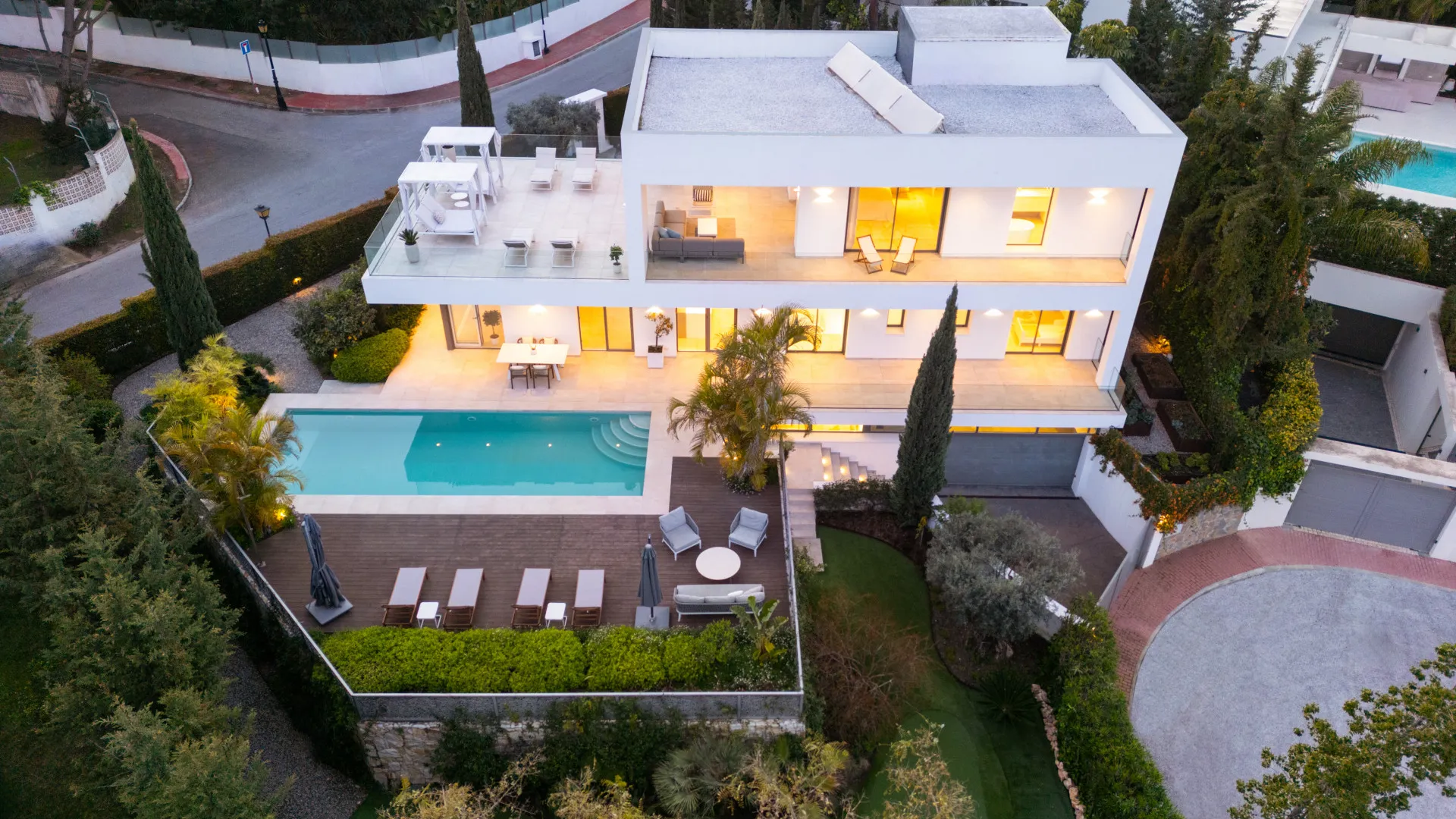 Villa de 5 dormitorios en venta en Nueva Andalucia
