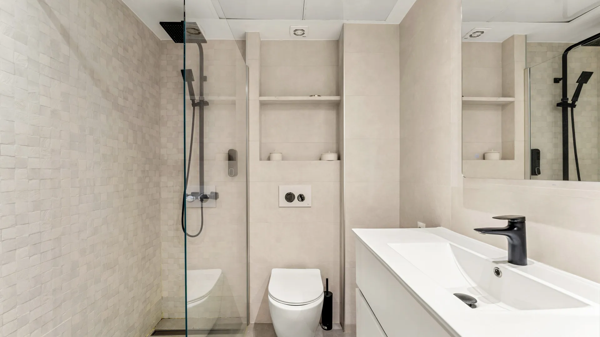 Apartment for sale in San Pedro de Alcantara with 4 bedrooms