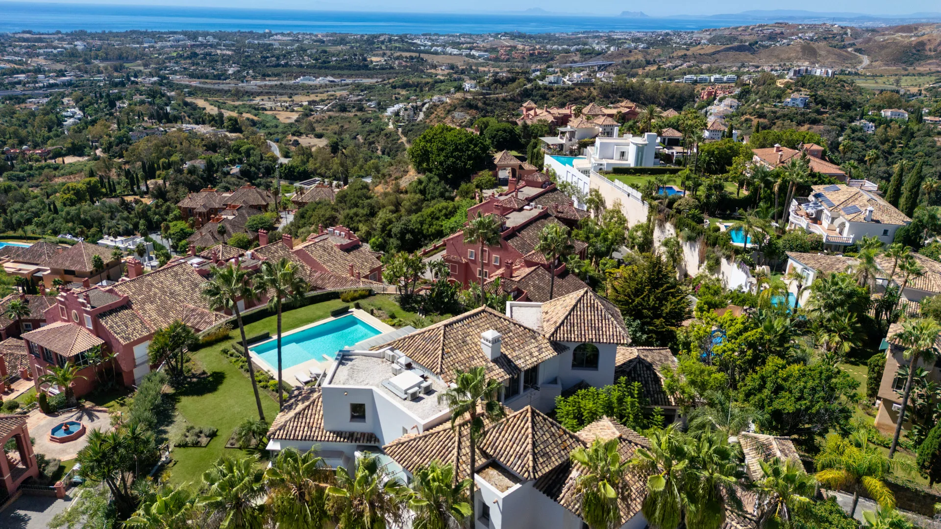 For sale Monte Halcones 7 bedrooms villa