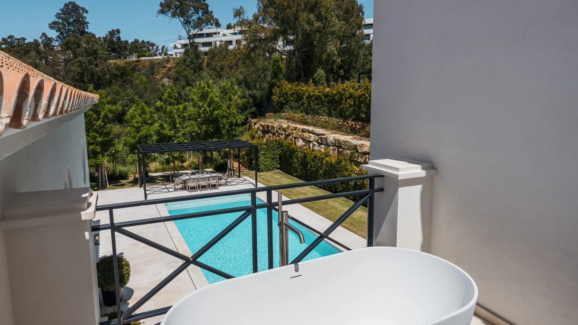 4 bedrooms Nueva Andalucia villa for sale