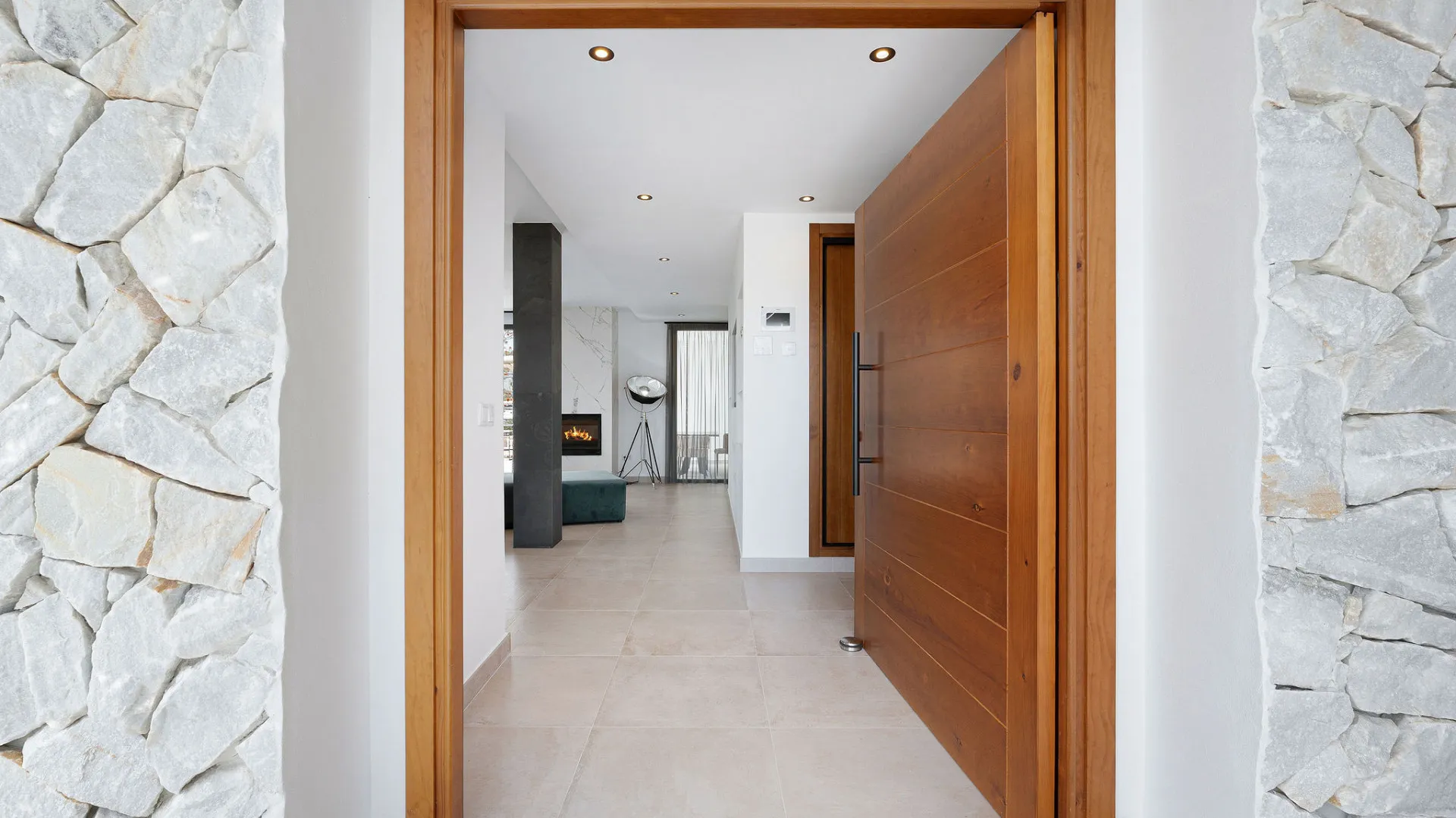 Villa for sale in Elviria with 4 bedrooms