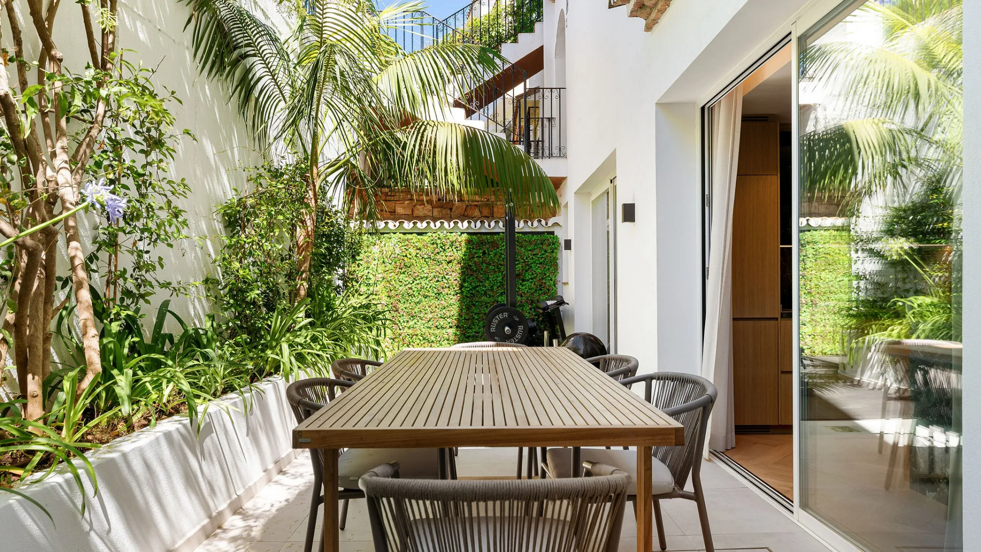 4 bedrooms Club Sierra town house for sale