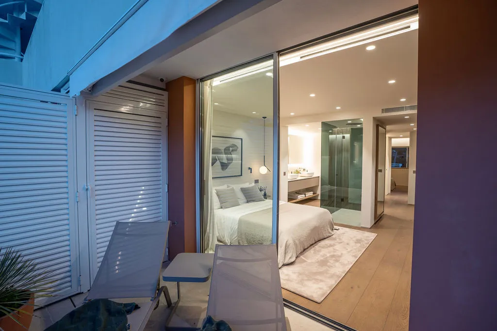 For sale apartment with 3 bedrooms in Bendinat