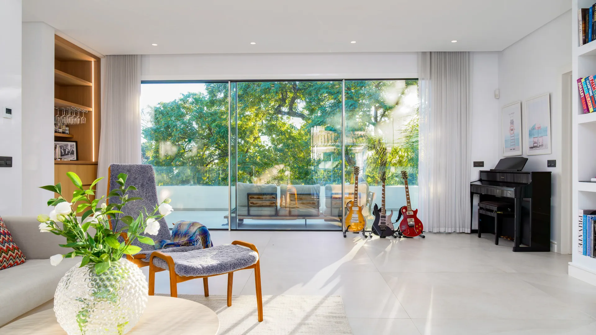 6 bedrooms villa for sale in Nueva Andalucia