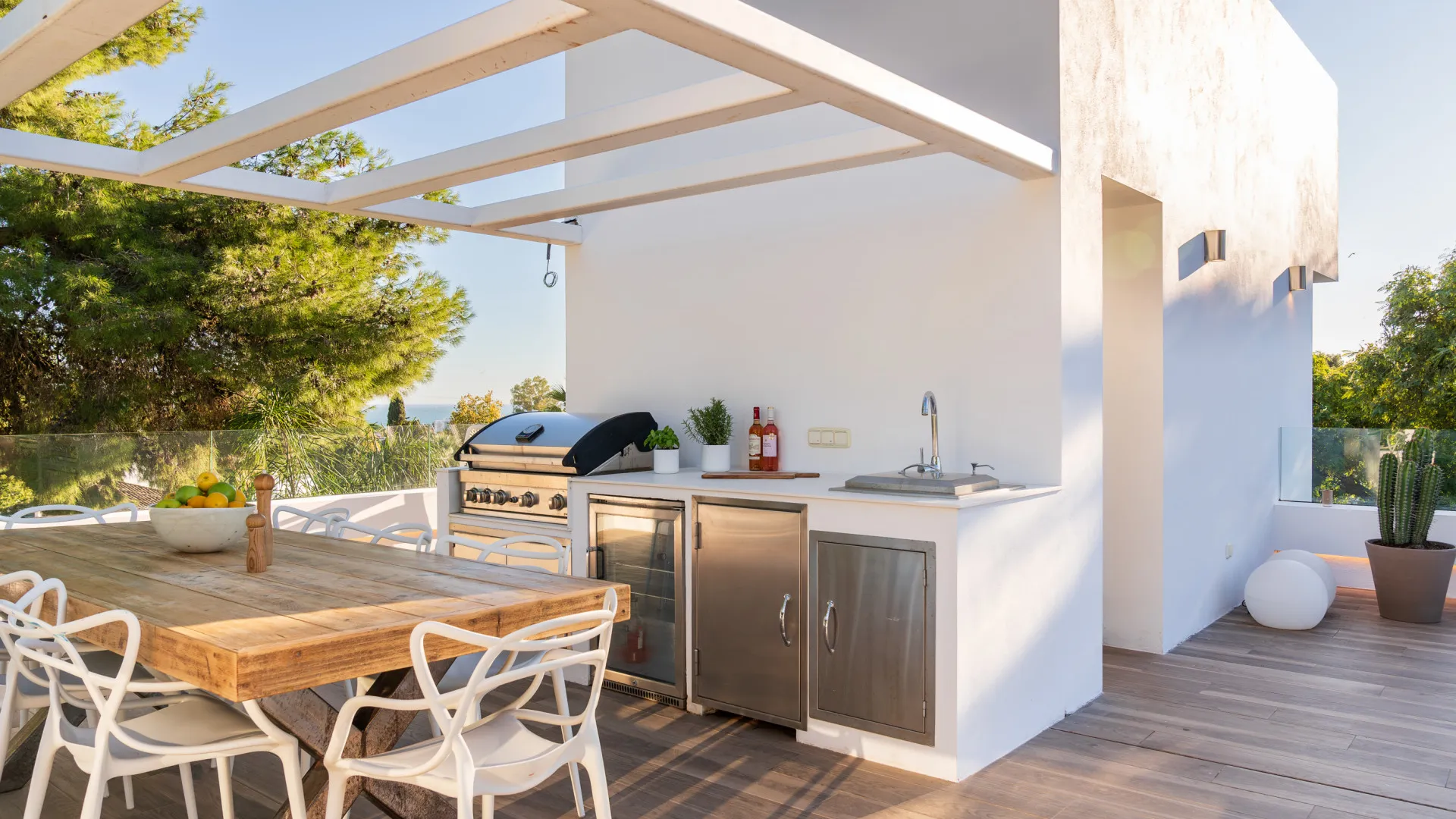 6 bedrooms villa for sale in Nueva Andalucia