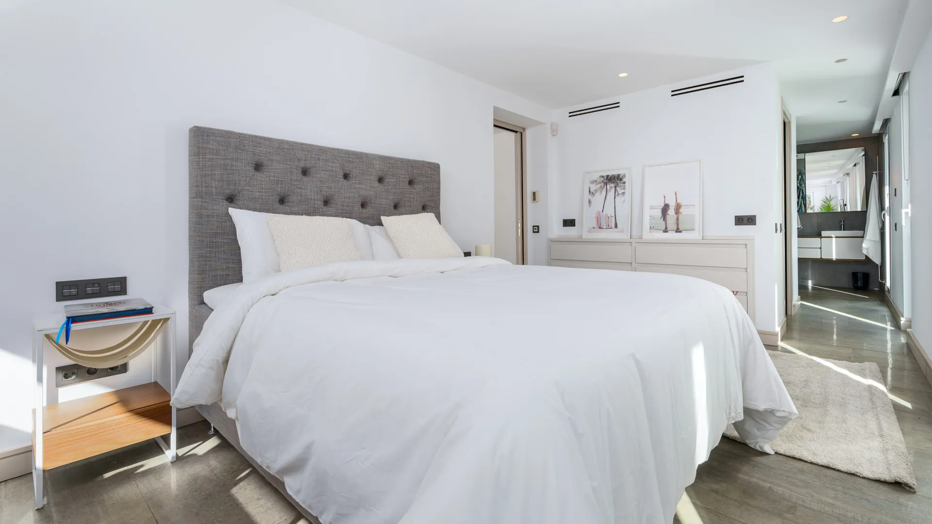 6 bedrooms villa for sale in Nueva Andalucia
