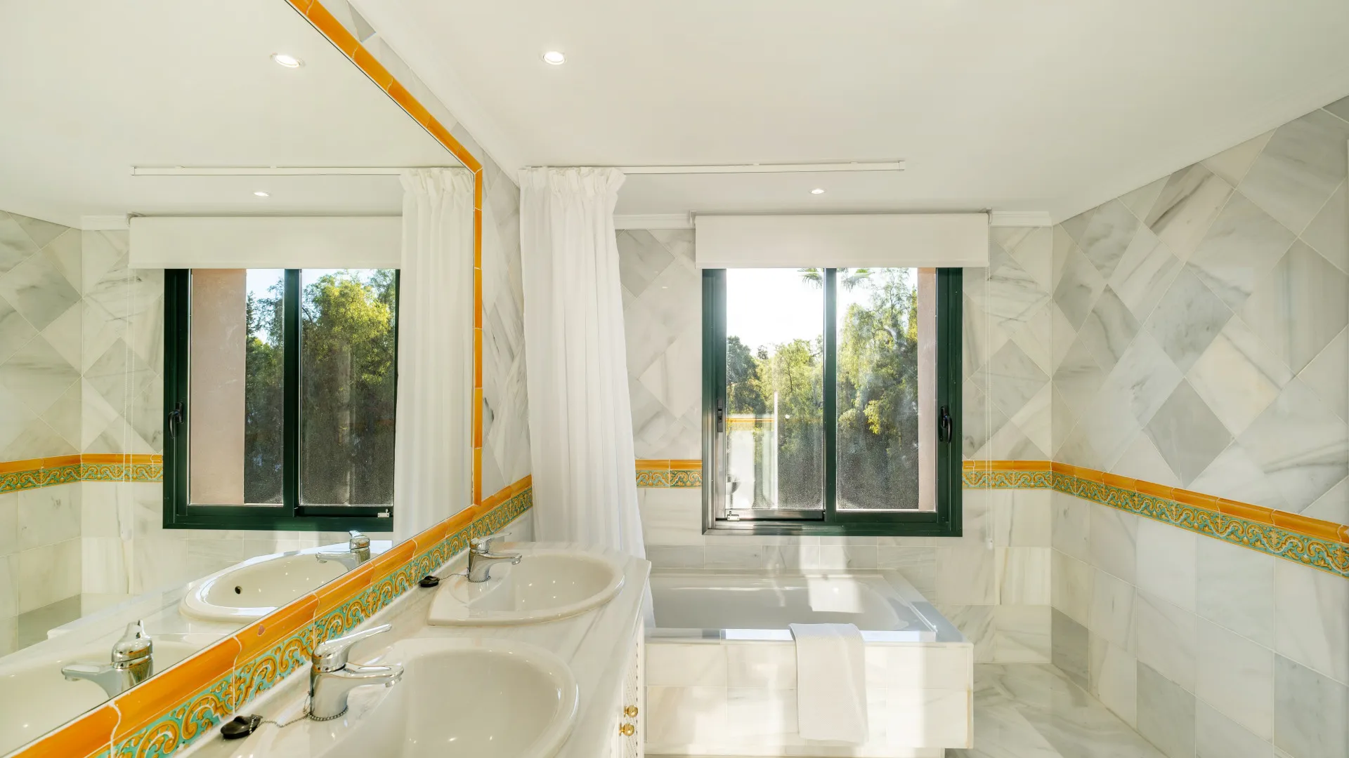 Monte Halcones, apartamento en venta con 3 dormitorios