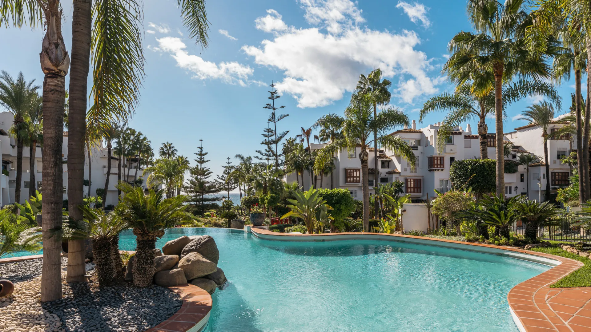 Se vende apartamento con 3 dormitorios en Puente Romano