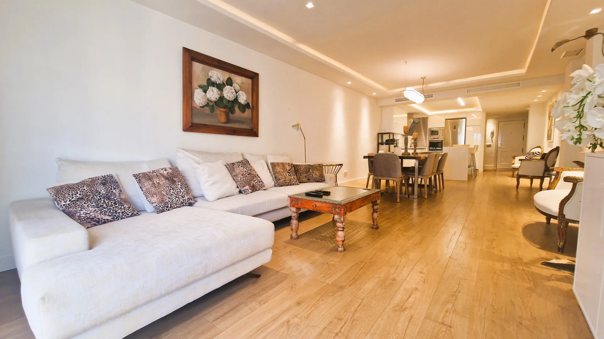 Buy Marbella East ground floor apartment