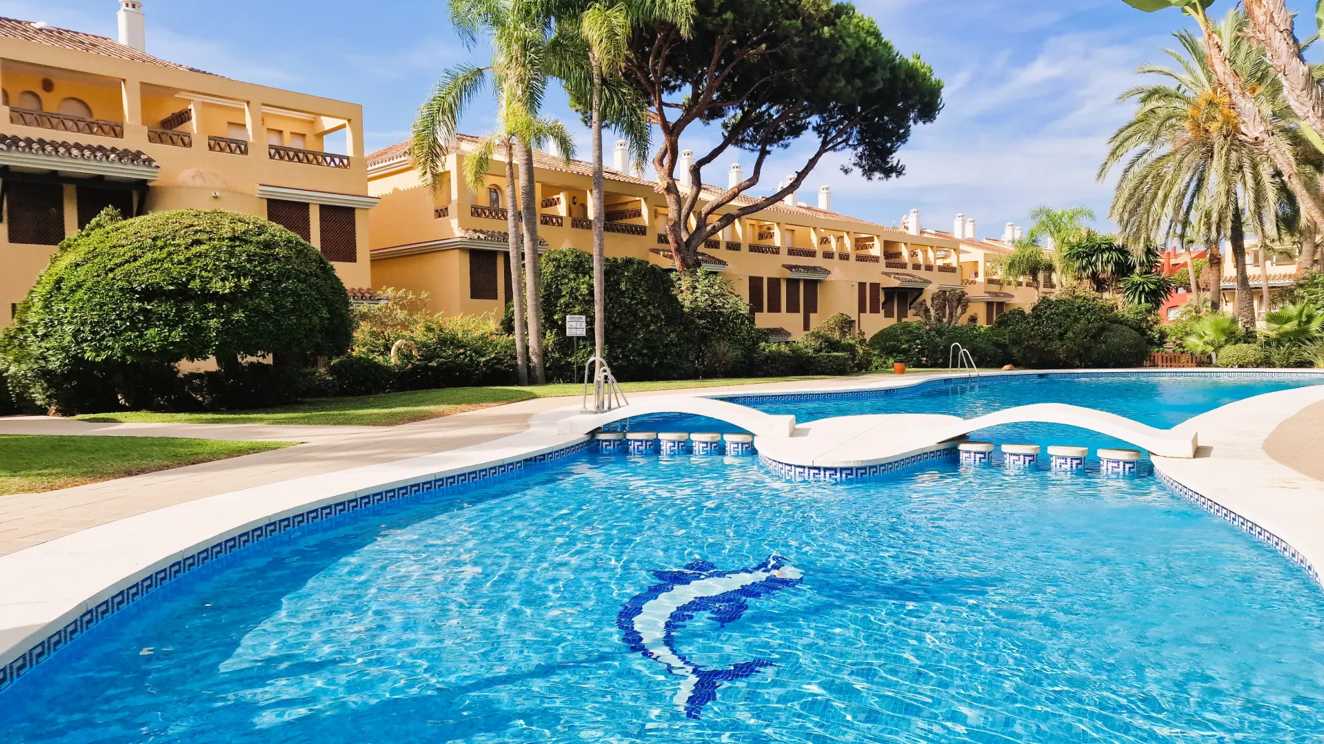 Buy Marbella East ground floor apartment