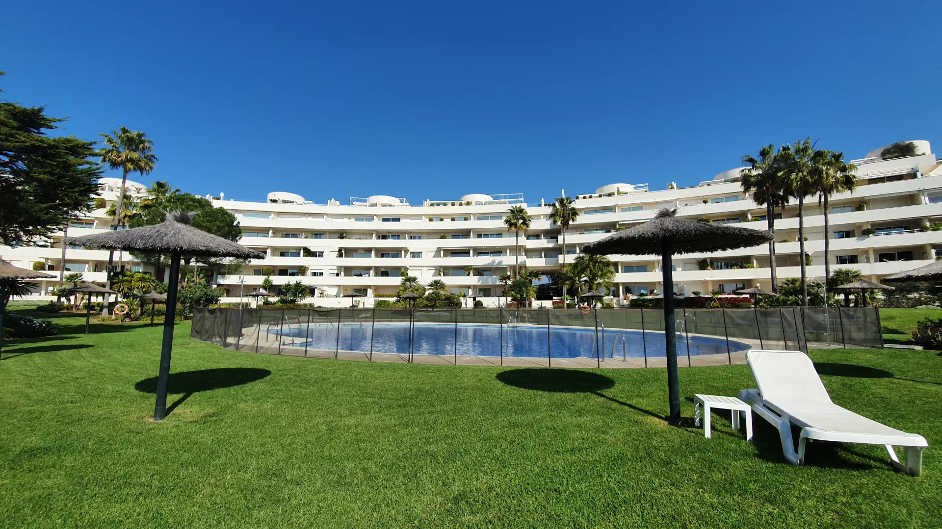 For sale Estepona East ground floor apartment