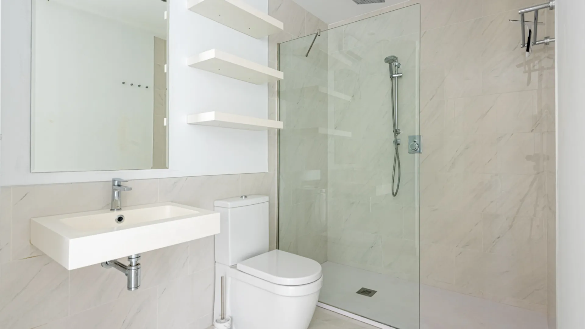 3 bedrooms Belaire apartment for sale