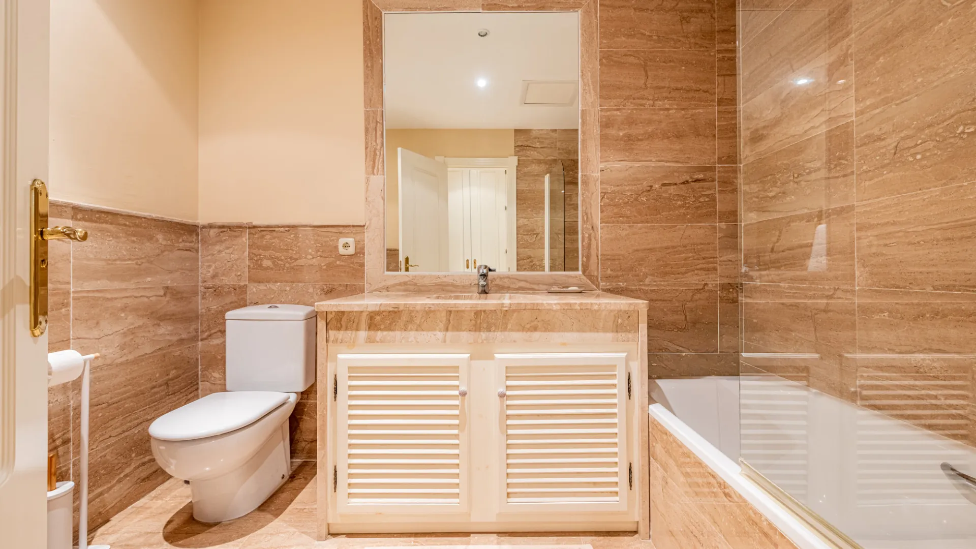 Apartamento en venta en Alhambra del Golf con 2 dormitorios