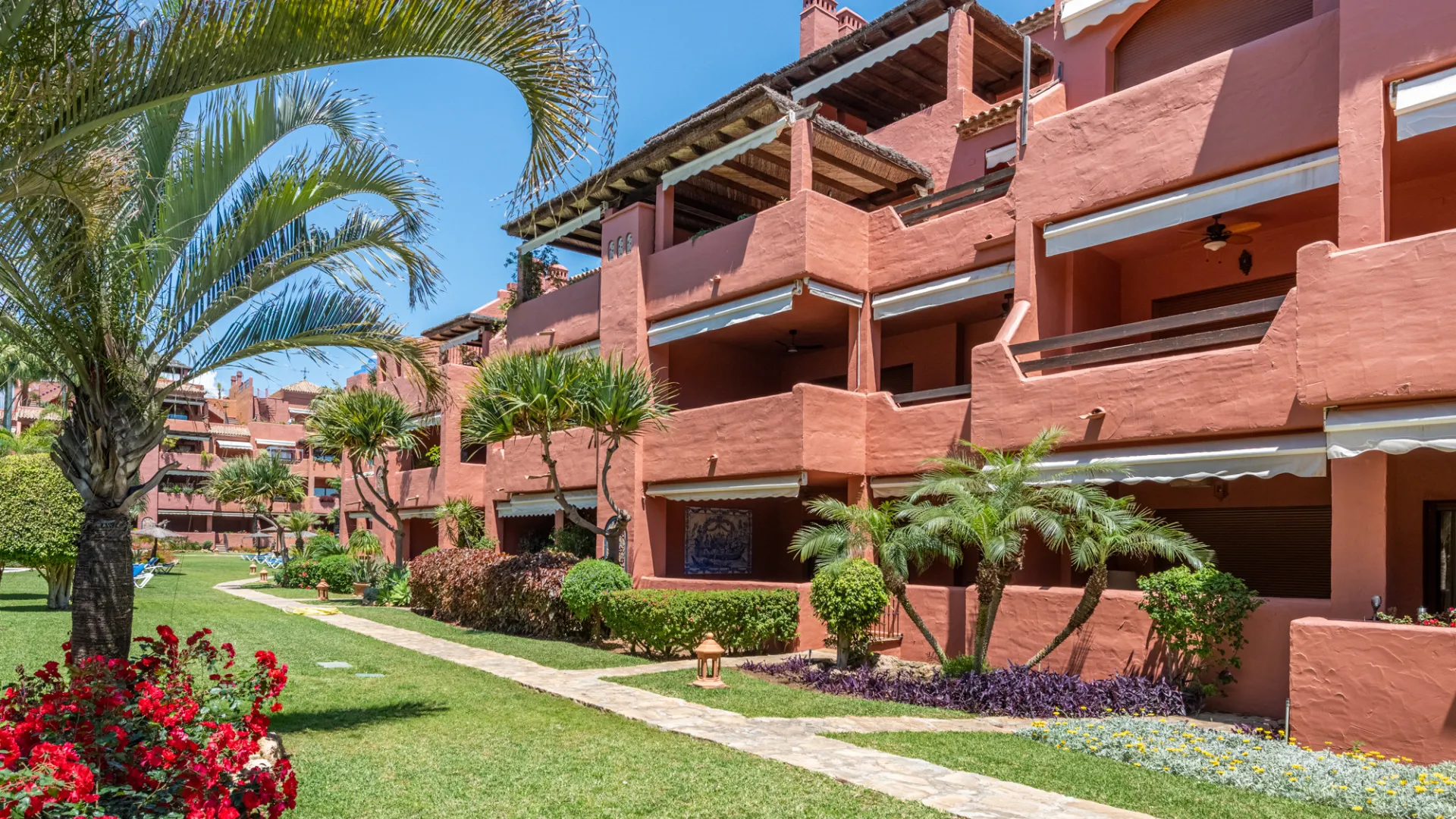 Apartamento en venta en Alhambra del Golf con 2 dormitorios