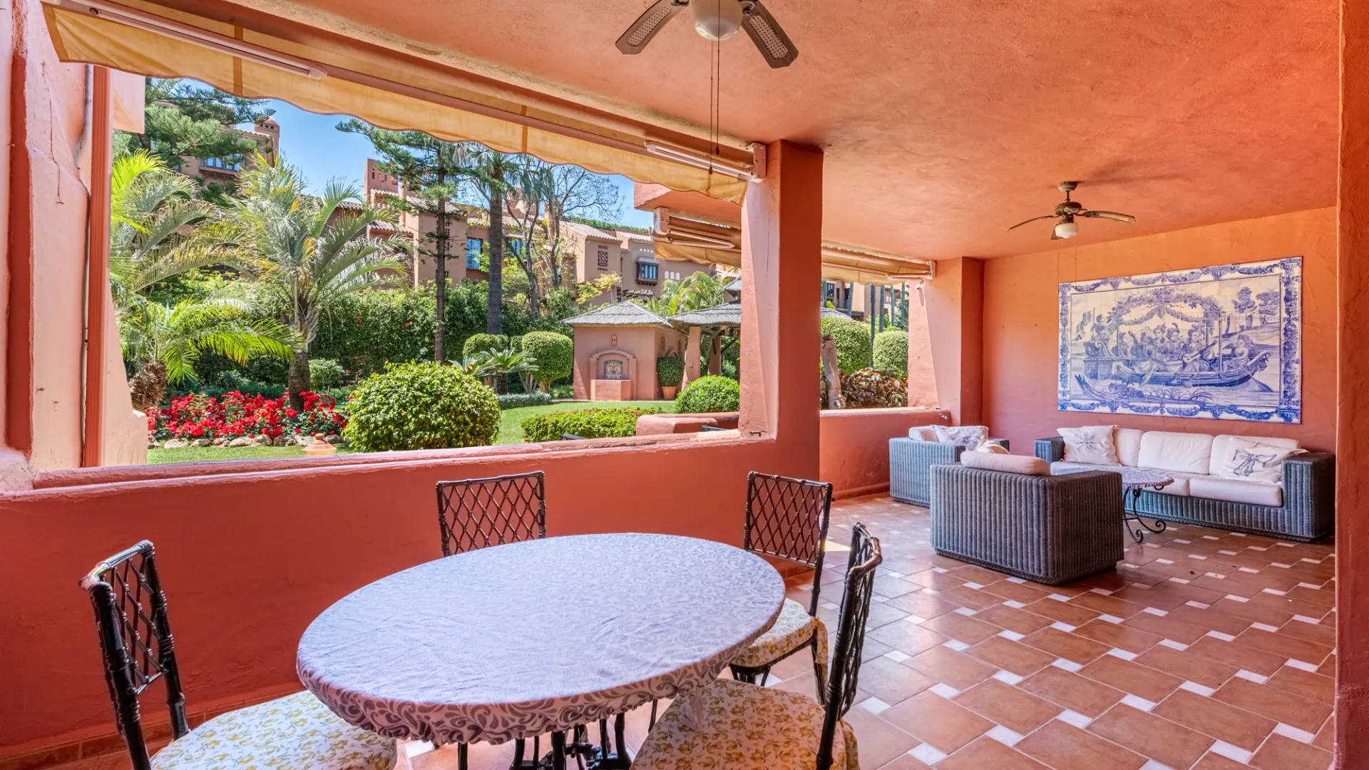 Apartamento en venta en Alhambra del Golf con 2 dormitorios