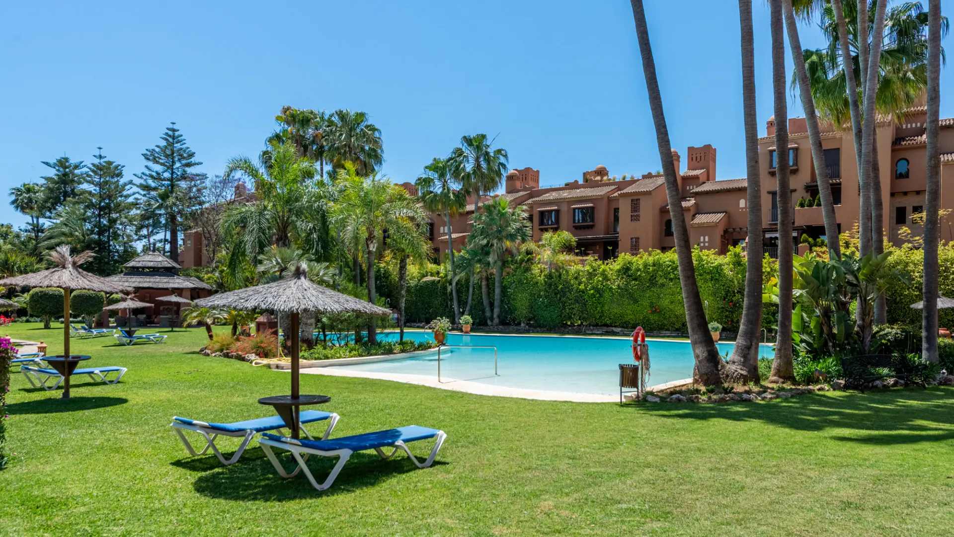 Apartamento en venta en Alhambra del Golf con 2 dormitorios