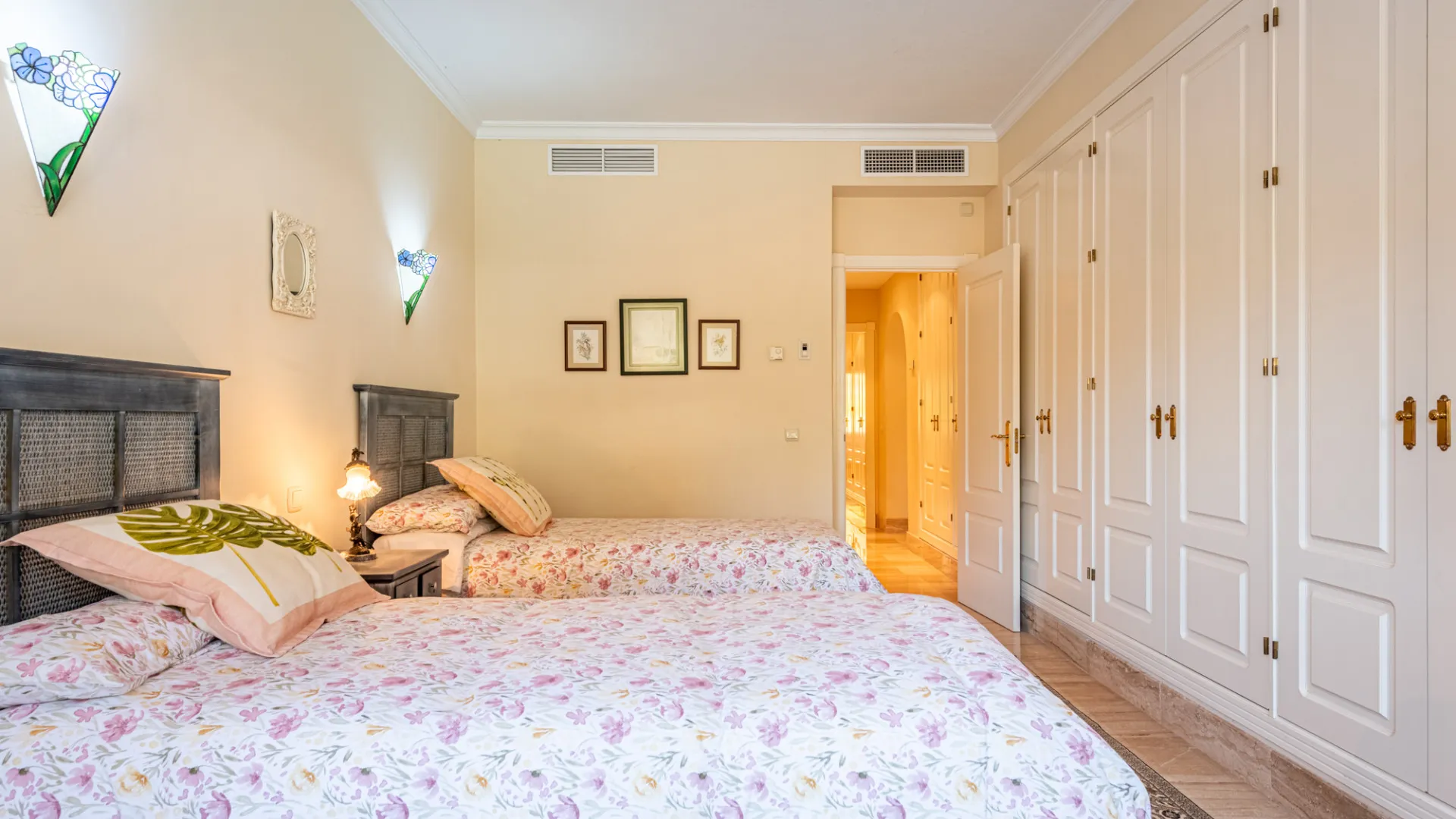 Apartamento en venta en Alhambra del Golf con 2 dormitorios