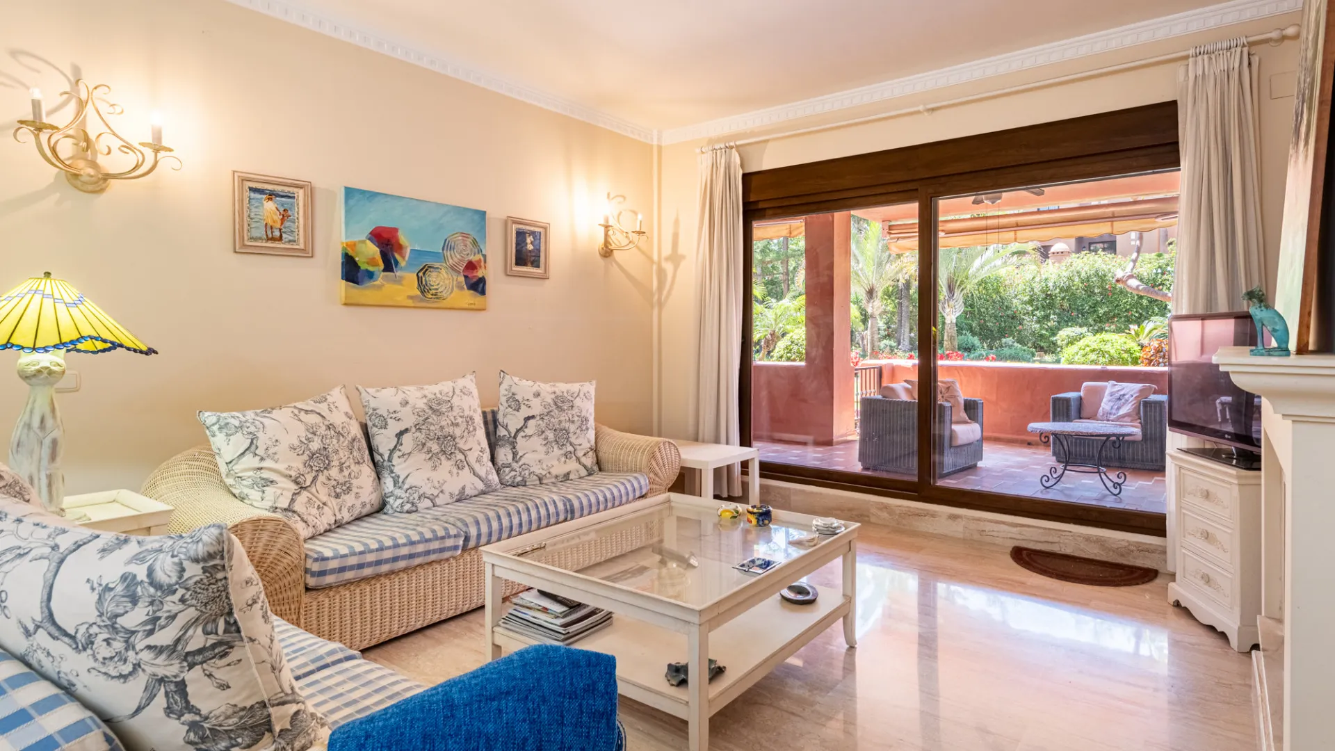 Apartamento en venta en Alhambra del Golf con 2 dormitorios