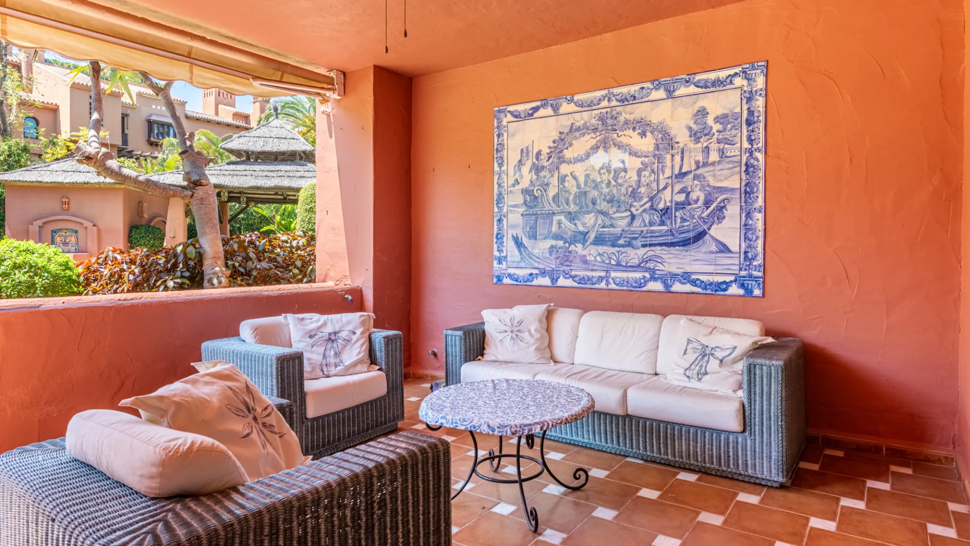Apartamento en venta en Alhambra del Golf con 2 dormitorios