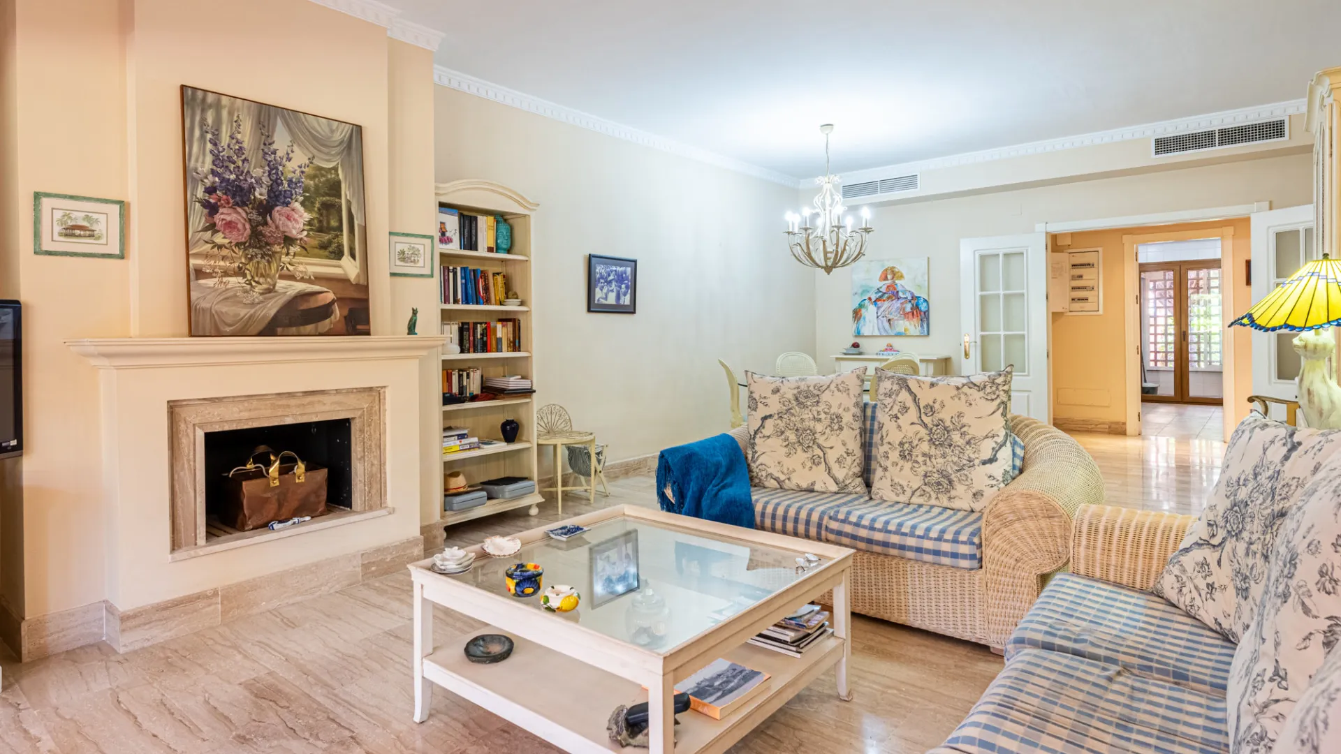 Apartamento en venta en Alhambra del Golf con 2 dormitorios
