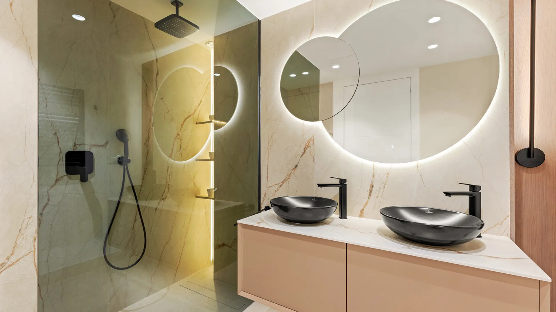 For sale penthouse with 3 bedrooms in New Golden Mile