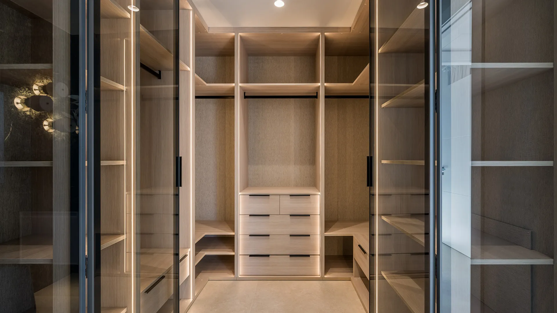 For sale penthouse with 3 bedrooms in New Golden Mile