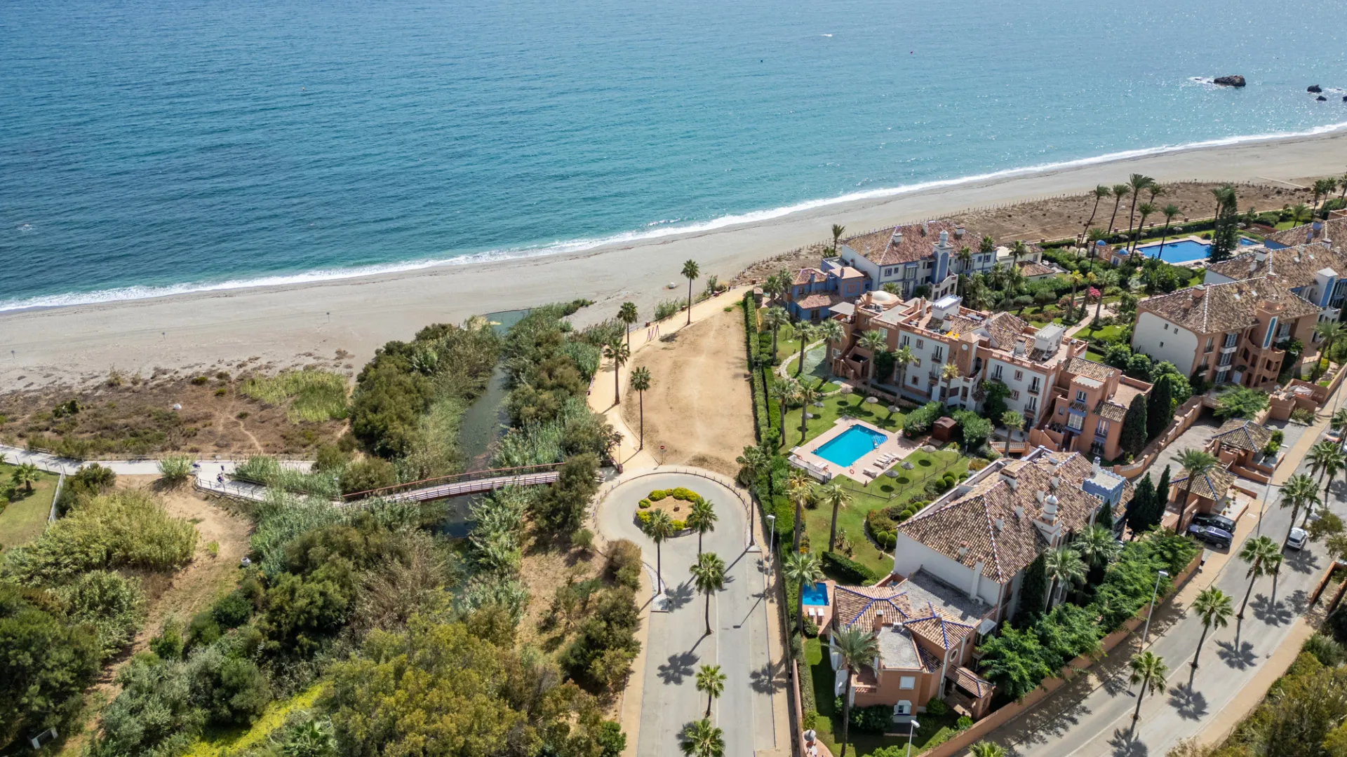 Buy La Perla de la Bahía semi detached villa with 5 bedrooms