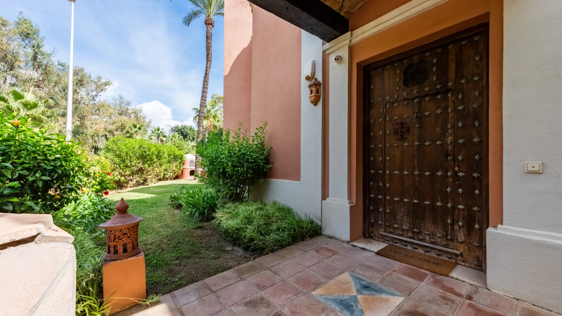 Buy La Perla de la Bahía semi detached villa with 5 bedrooms