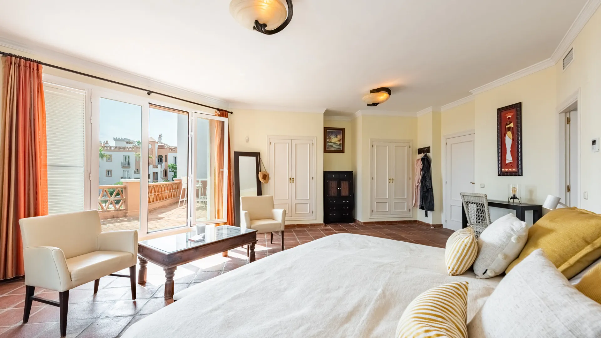 Buy La Perla de la Bahía semi detached villa with 5 bedrooms