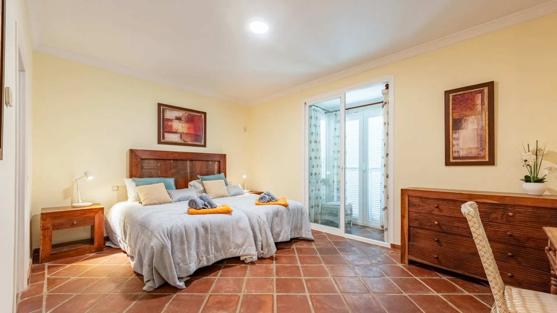 Buy La Perla de la Bahía semi detached villa with 5 bedrooms