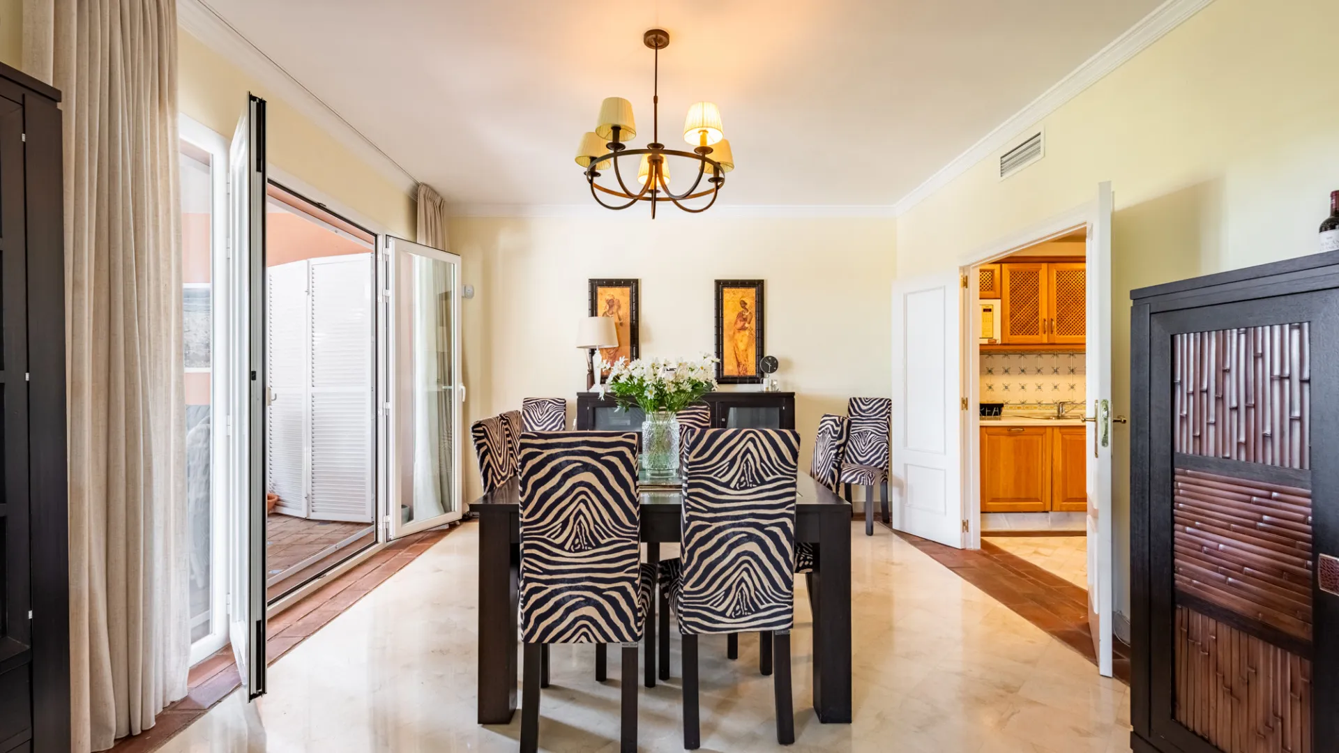 Buy La Perla de la Bahía semi detached villa with 5 bedrooms