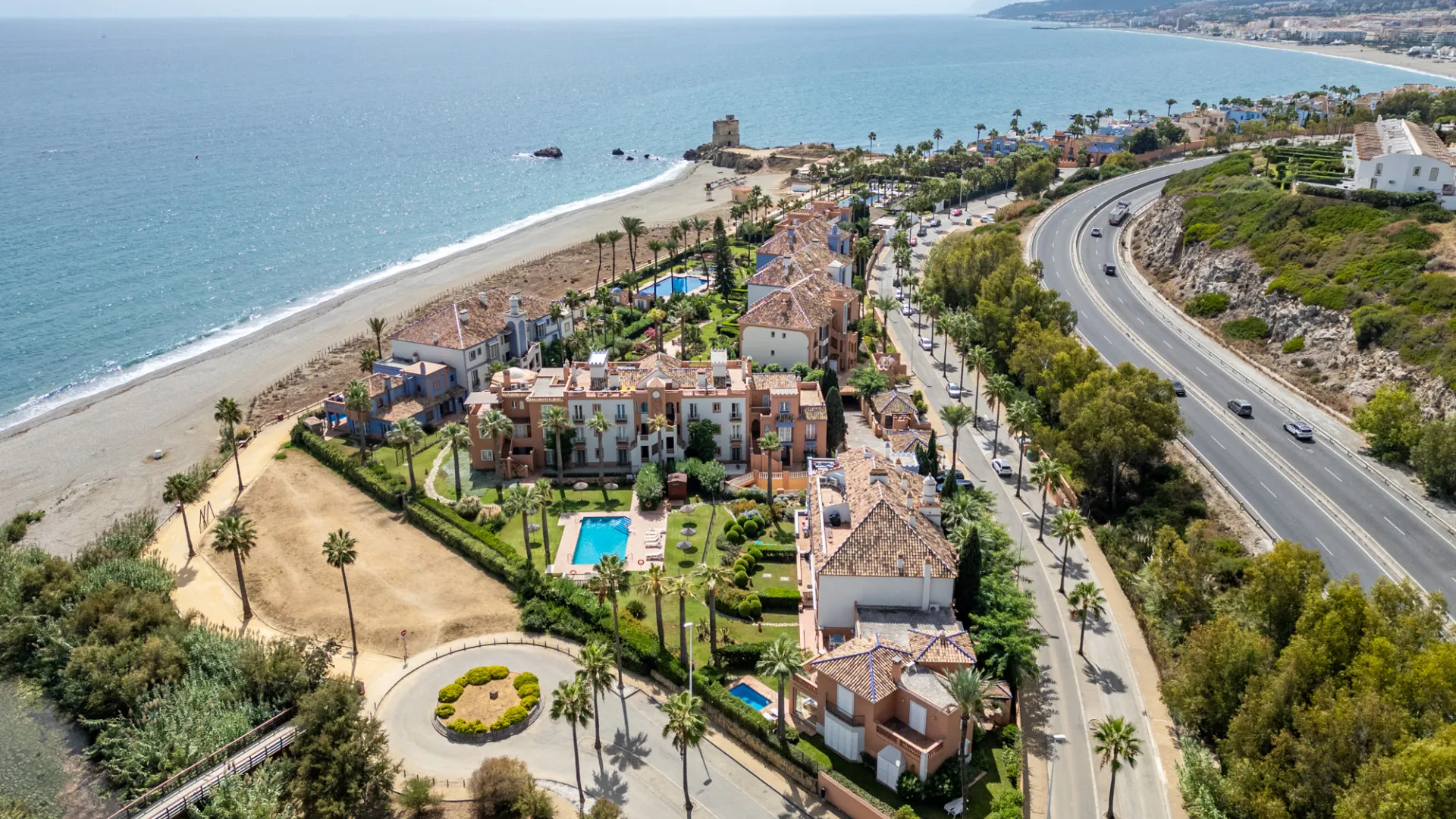 Buy La Perla de la Bahía semi detached villa with 5 bedrooms