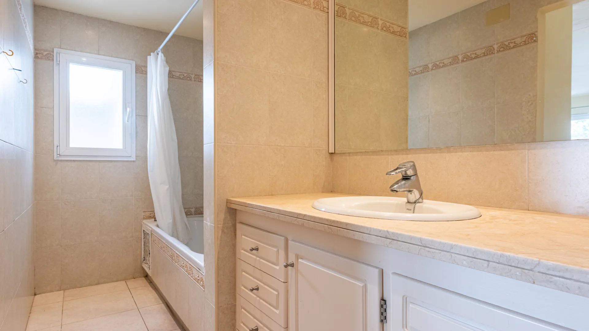 Comprar villa en Linda Vista Baja