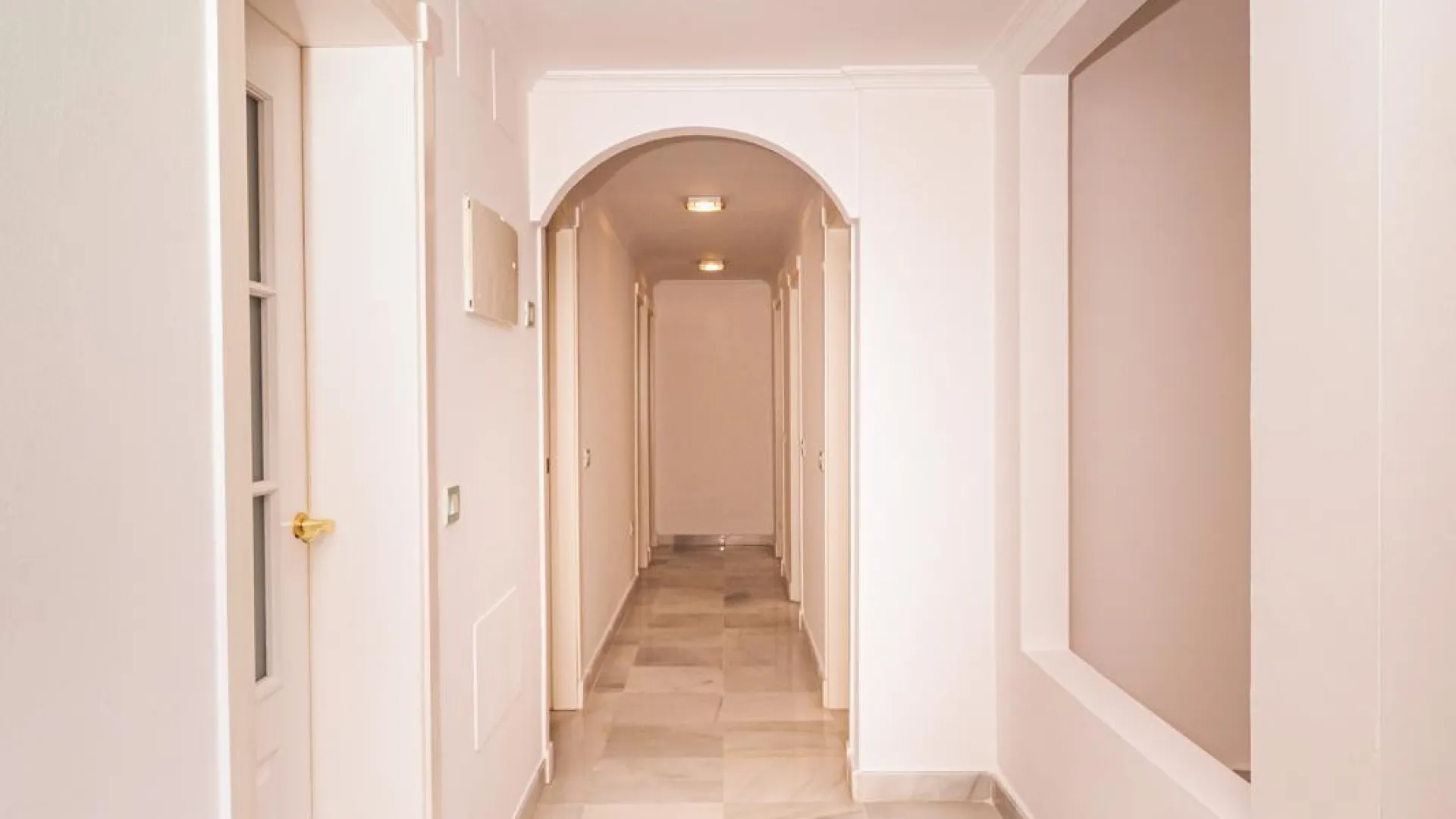 Apartamento en venta de 4 dormitorios en Hacienda del Sol