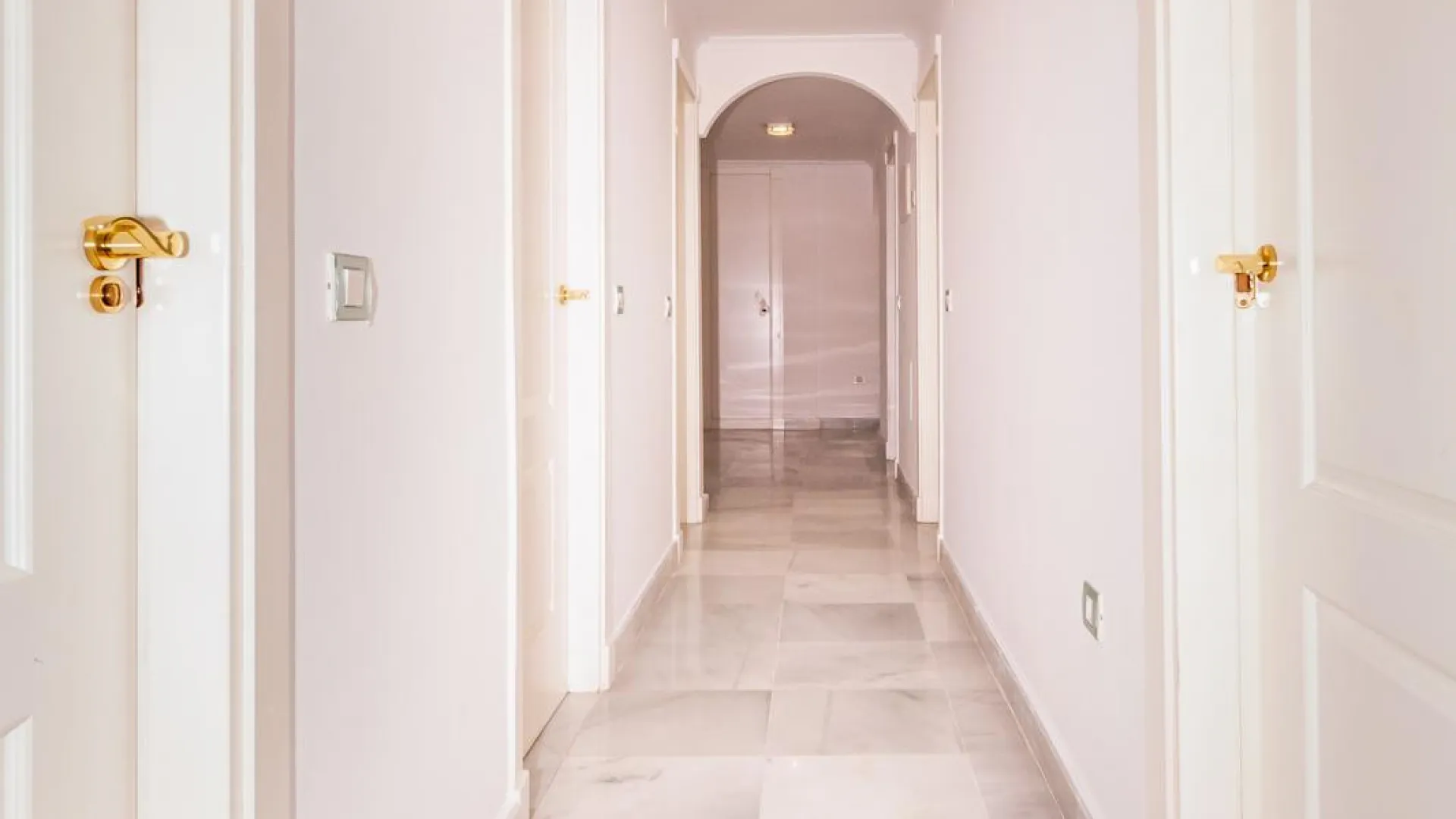 Apartamento en venta de 4 dormitorios en Hacienda del Sol