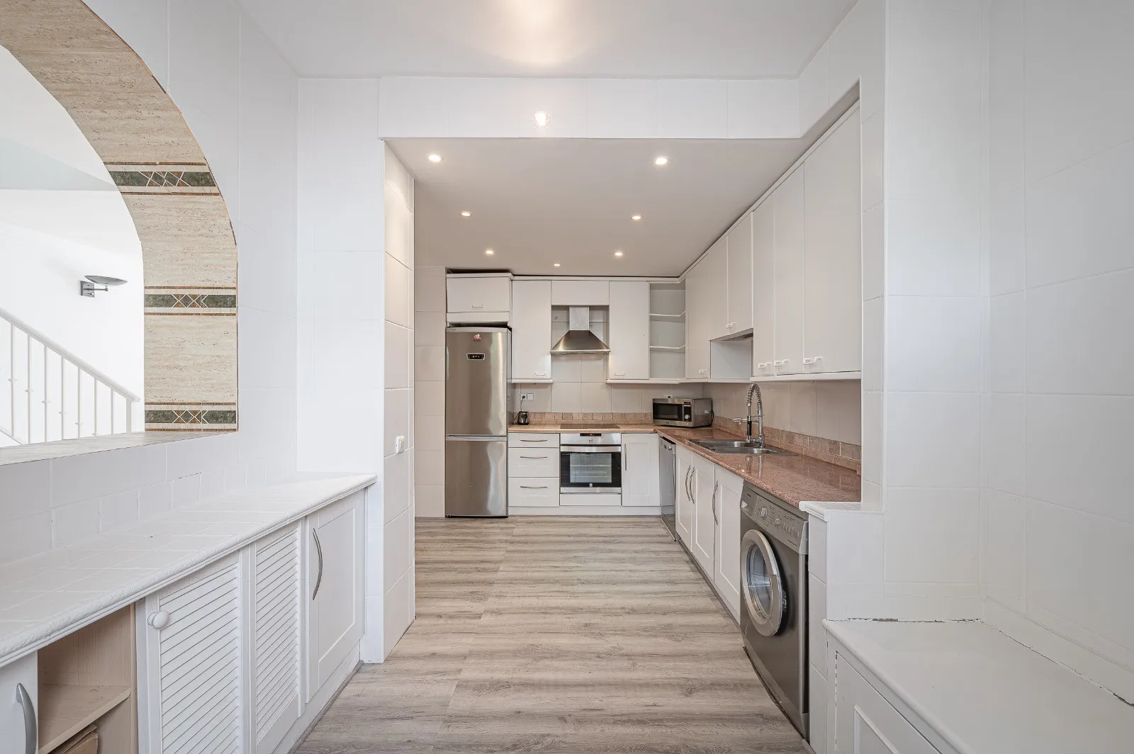 For sale La Quinta town house with 4 bedrooms