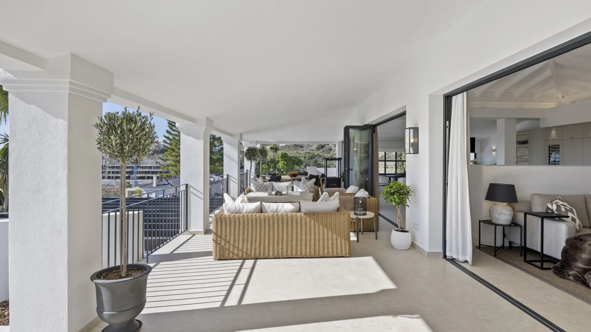 Altos del Paraiso villa for sale