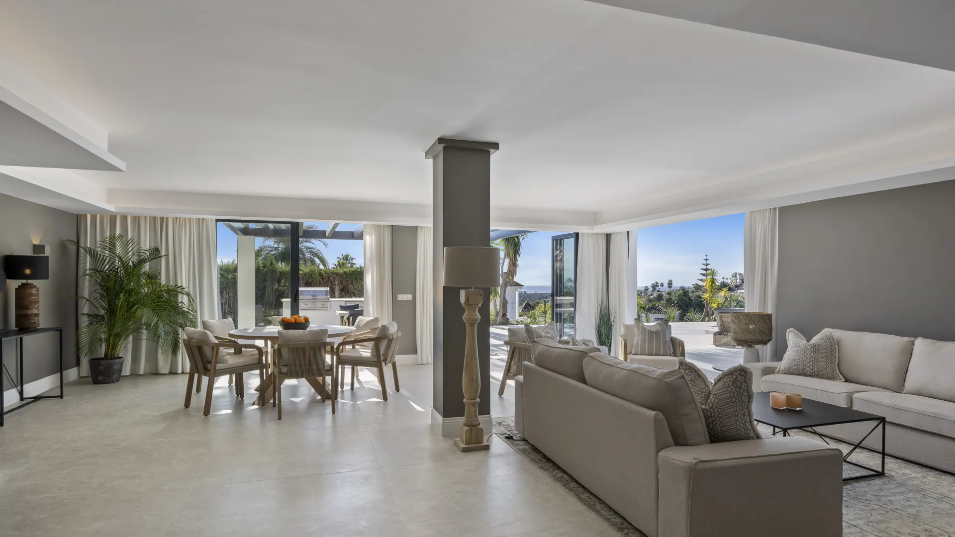 Altos del Paraiso villa for sale