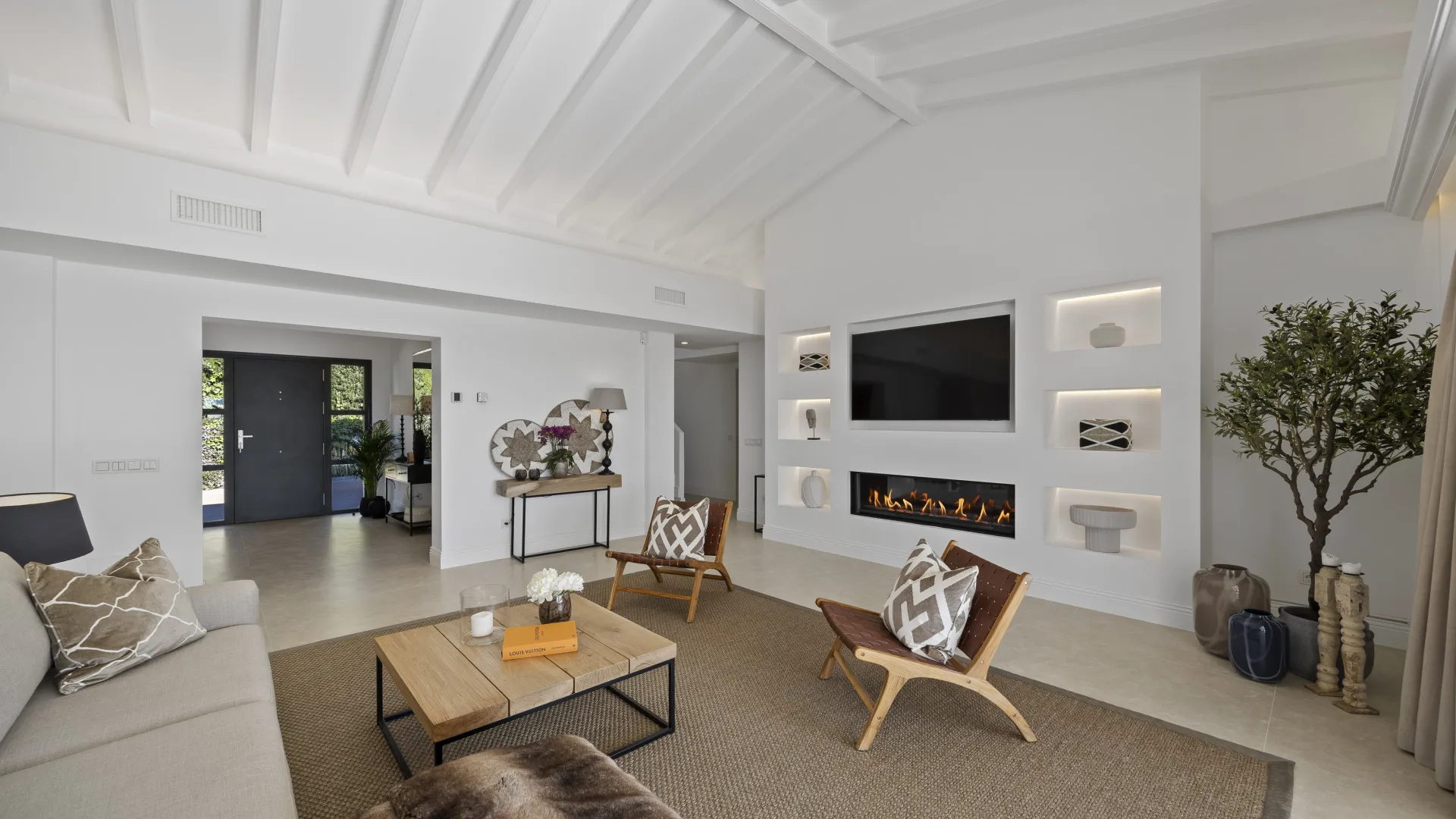 Altos del Paraiso villa for sale