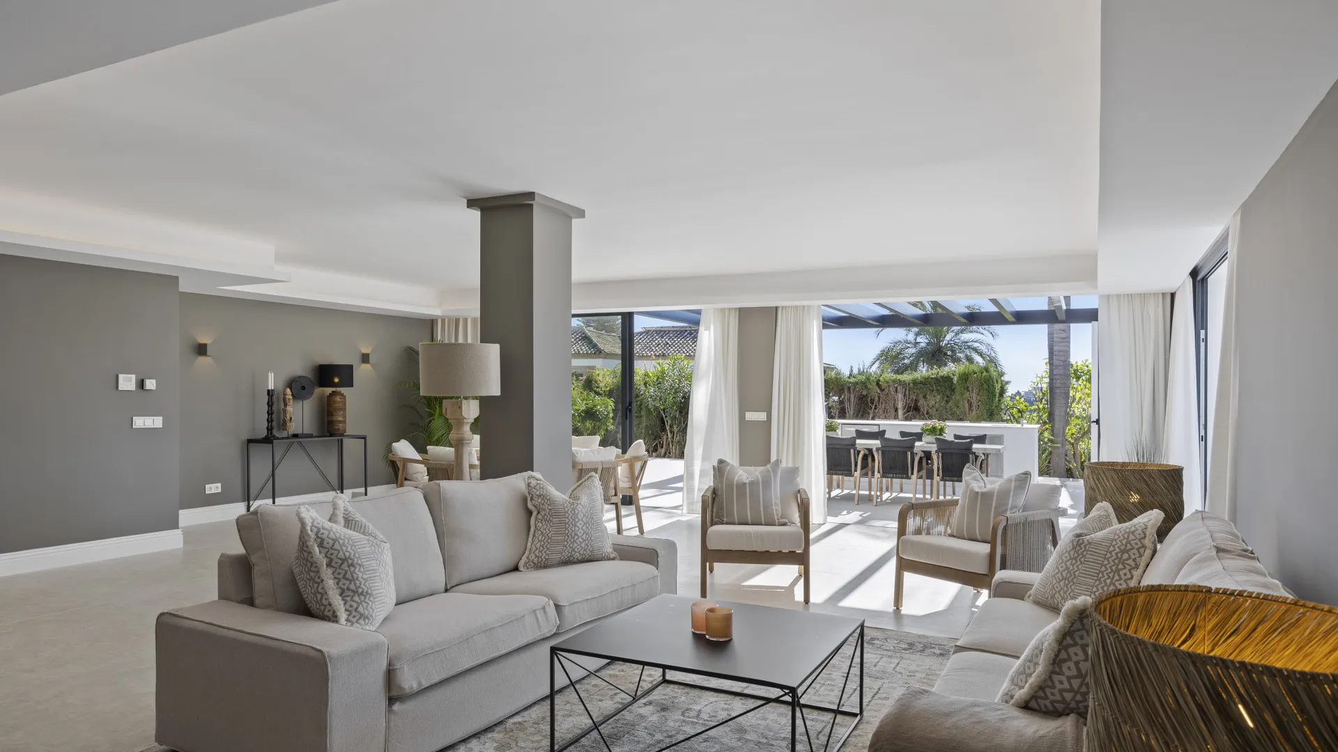 Altos del Paraiso villa for sale