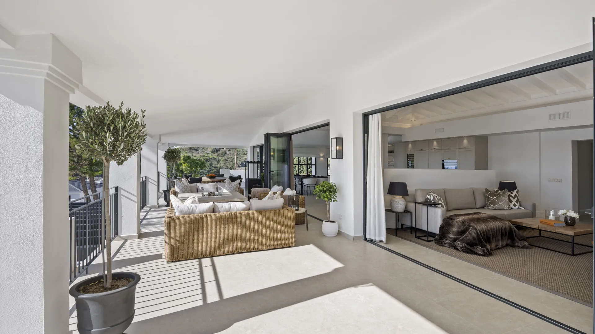 Altos del Paraiso villa for sale