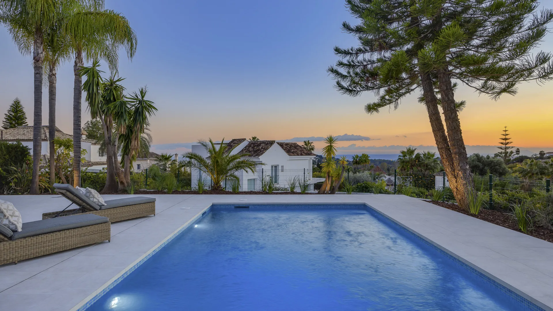 Altos del Paraiso villa for sale