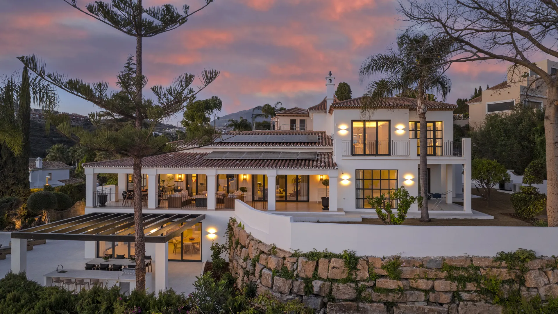 Altos del Paraiso villa for sale